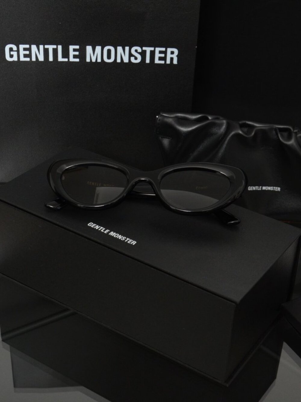 GENTLE MONSTER cat-eye sunglasses